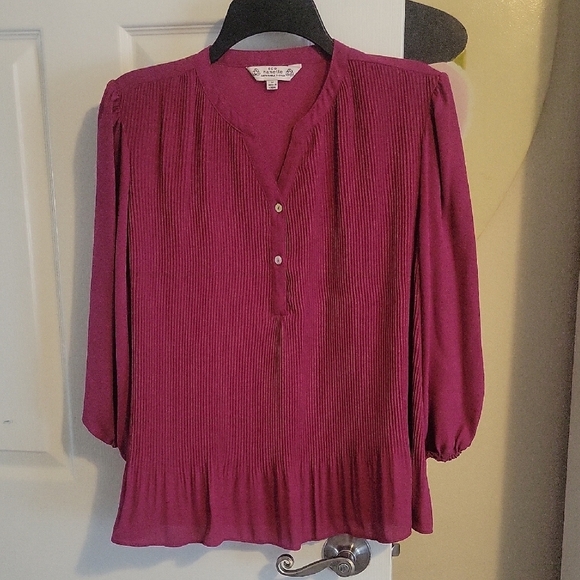 Nannette Tops - Nannette SzMed Fuchsia Blouse with Pleated V-Neck 3/4 button-up Design